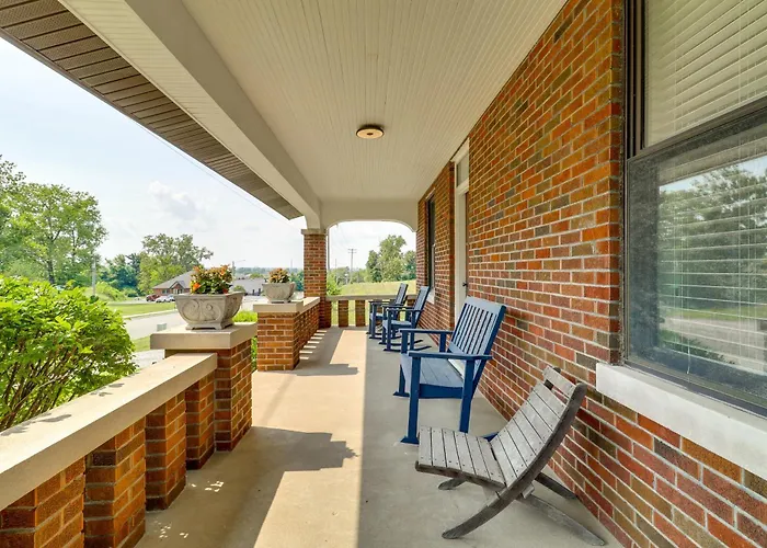 Remodeled Home: 14 Mi To St Louis * Columbia